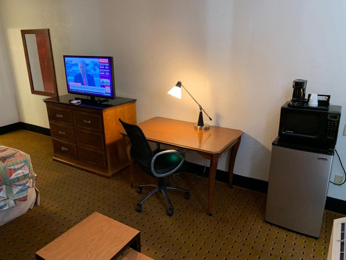 Brentwood Inn & Suites Hobbs Buitenkant foto